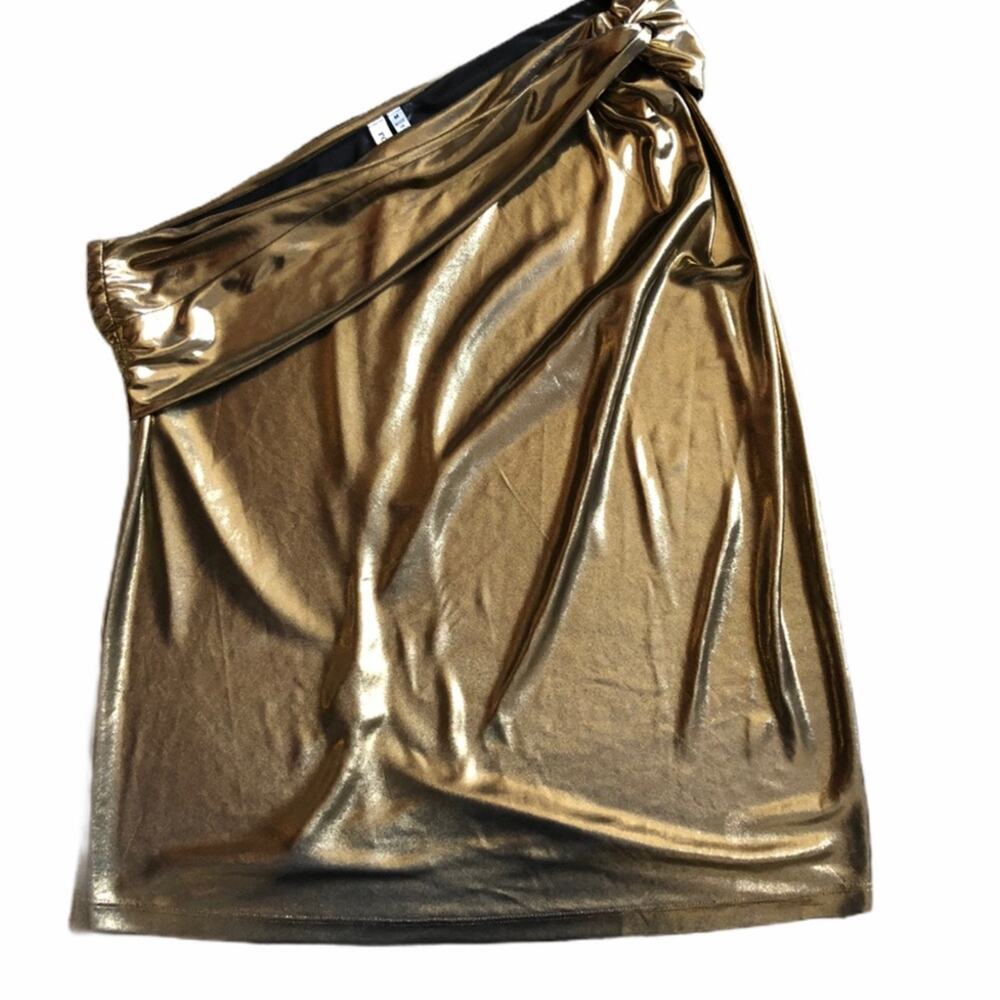 Robbi & Nikki Metallic Gold One Shoulder Top